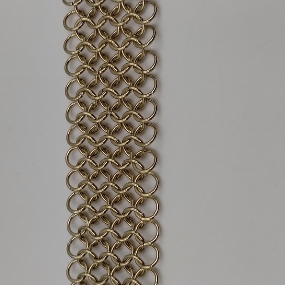 Gold tone round link bracelet cuff - Picture 4 of 9